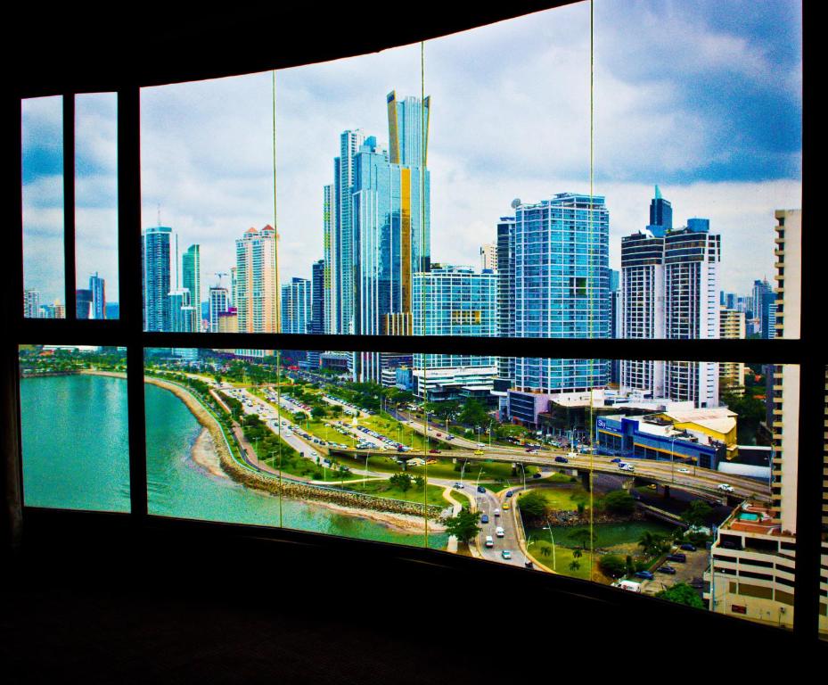 Nespecifikovaný výhled na destinaci Panamá nebo výhled na město při pohledu z hotelu