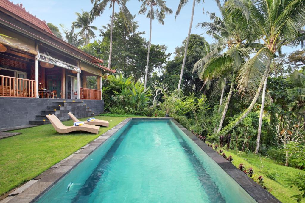 Bazén v ubytování Villa with amazing rice field view between Canggu and Ubud nebo v jeho okolí