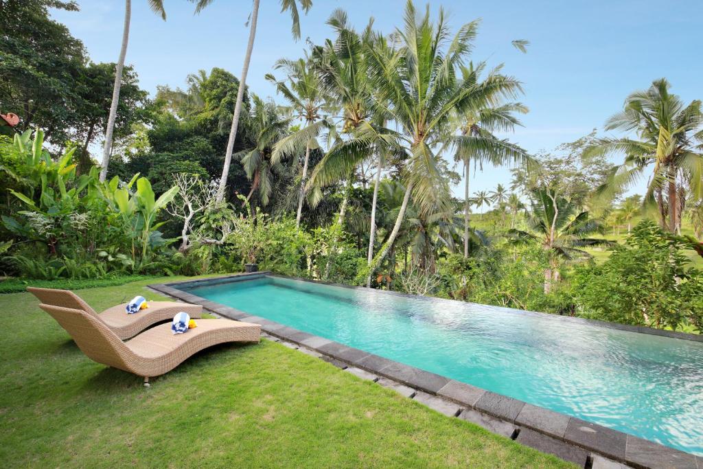 Bazén v ubytování Villa with amazing rice field view between Canggu and Ubud nebo v jeho okolí