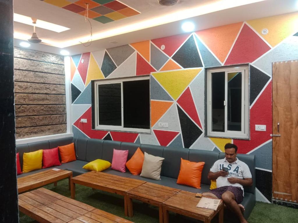 Posezení v ubytování Bedweiser Backpackers Hostel