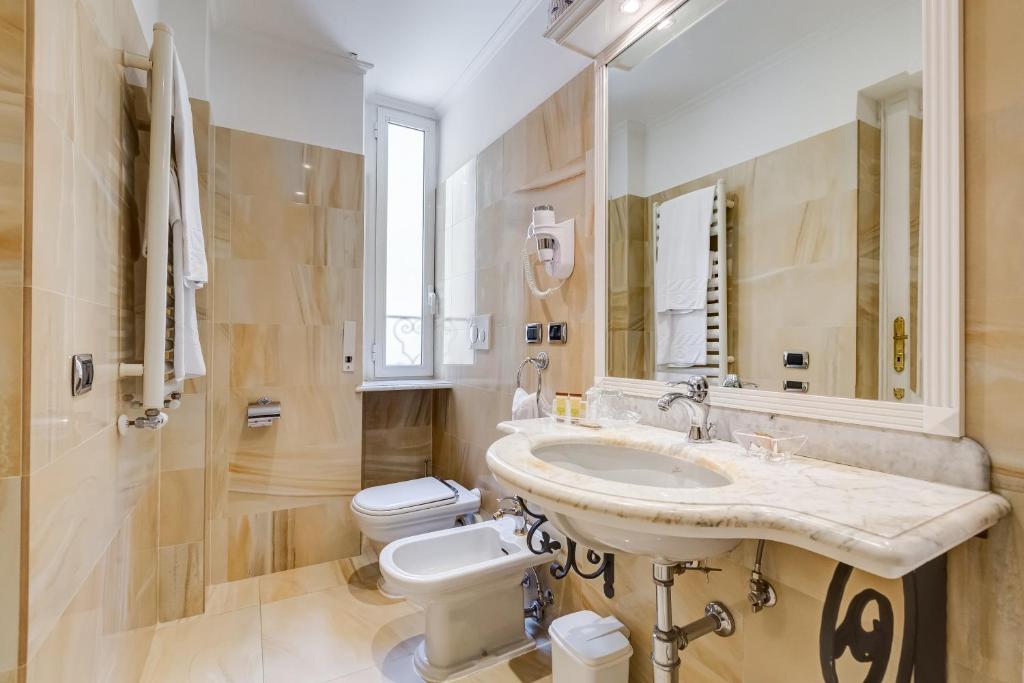 Hotel Cellini - Resim 38