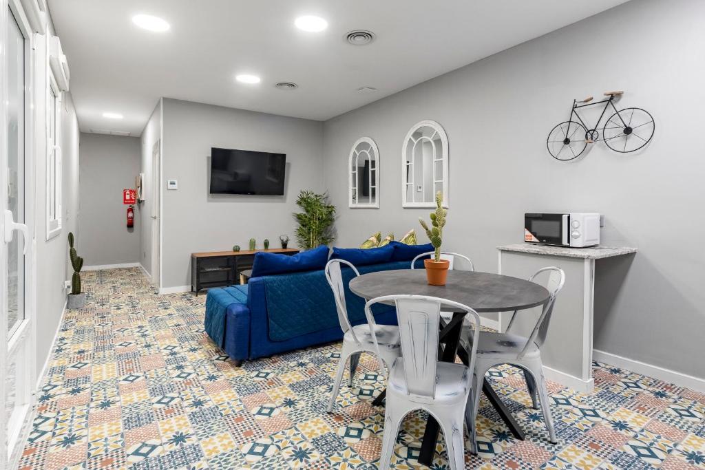 TV a/nebo společenská místnost v ubytování Cerca Santiago Bernabéu - Apartamento TORRE PICASSO