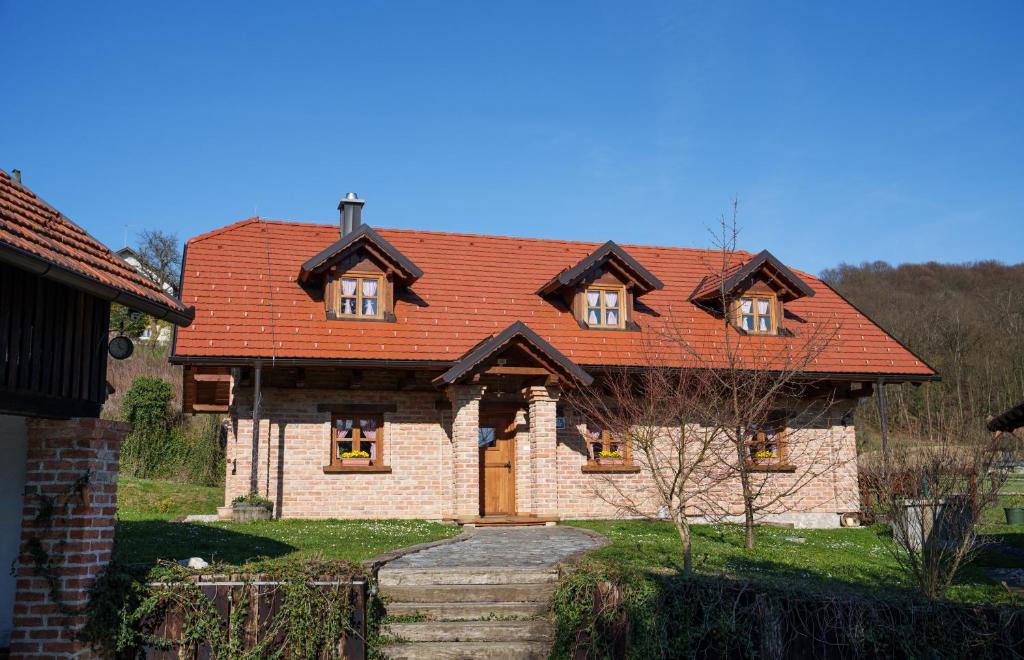 Budova, kde se vila nachází