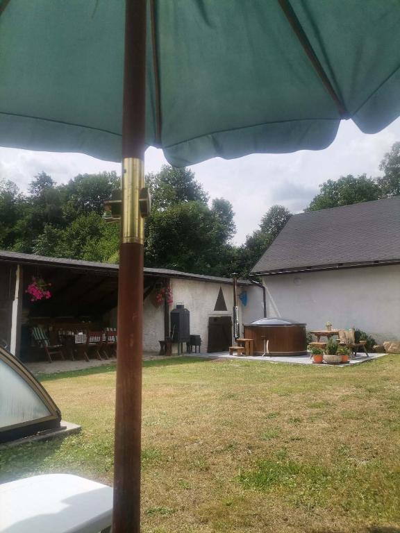 Zahrada ubytování chalupa u potoka