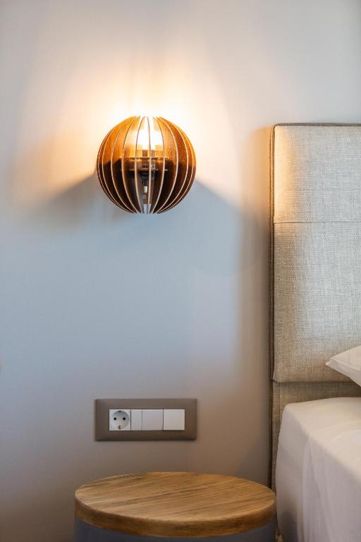 Skipper Beachfront Suites - 11