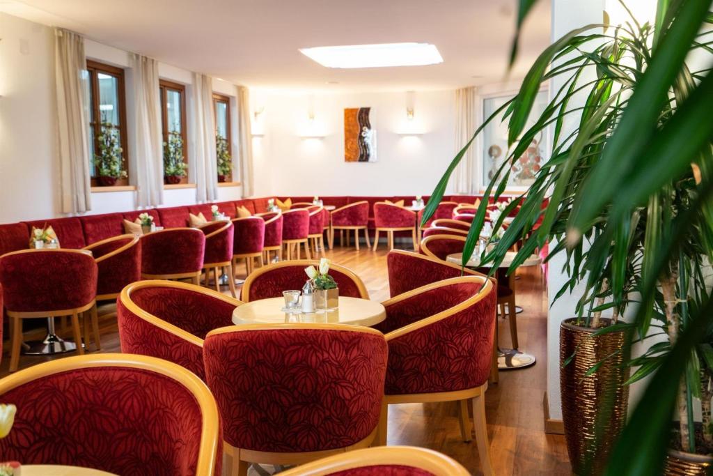Ein Sitzbereich in der Unterkunft Relax- & Wanderhotel Poppengut