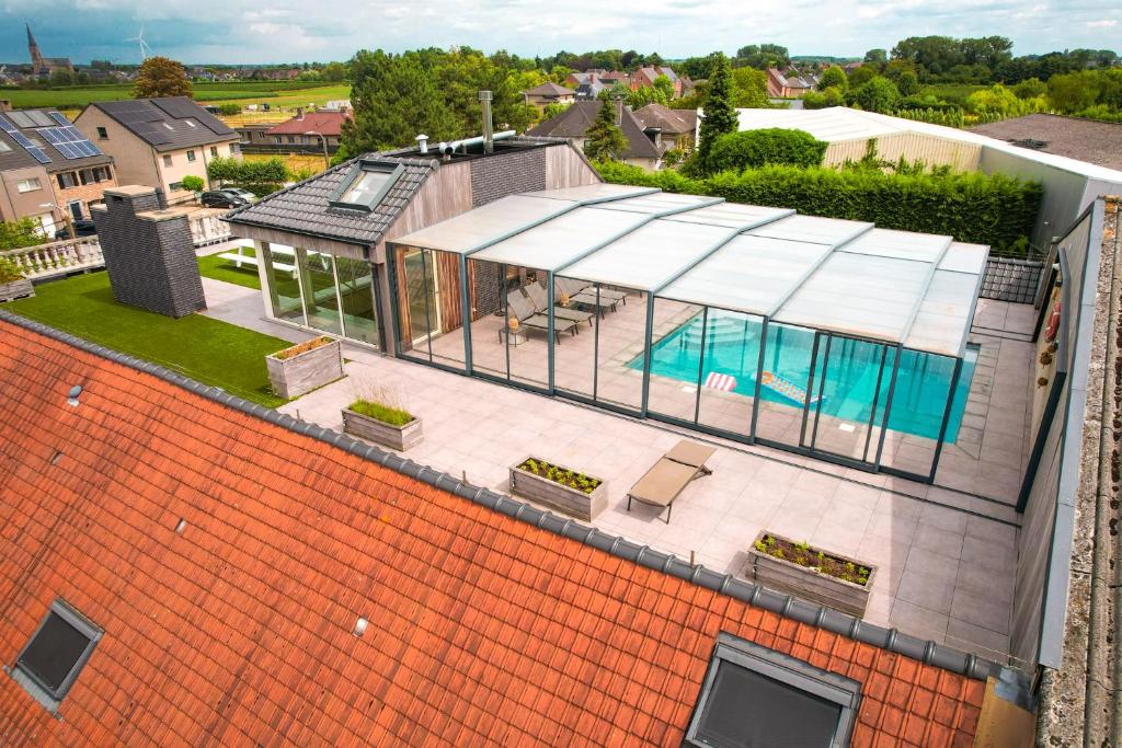 Bazén v ubytování B&B Fruithof Tack nebo v jeho okolí