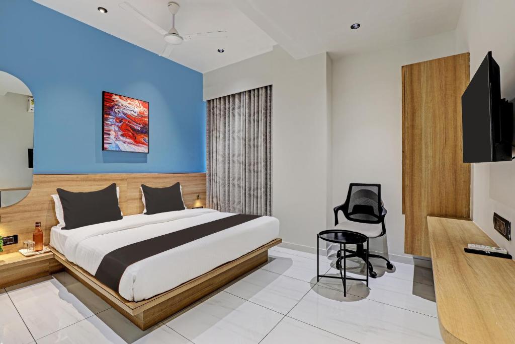 TV a/nebo společenská místnost v ubytování HOTEL LEE PLATINUM
