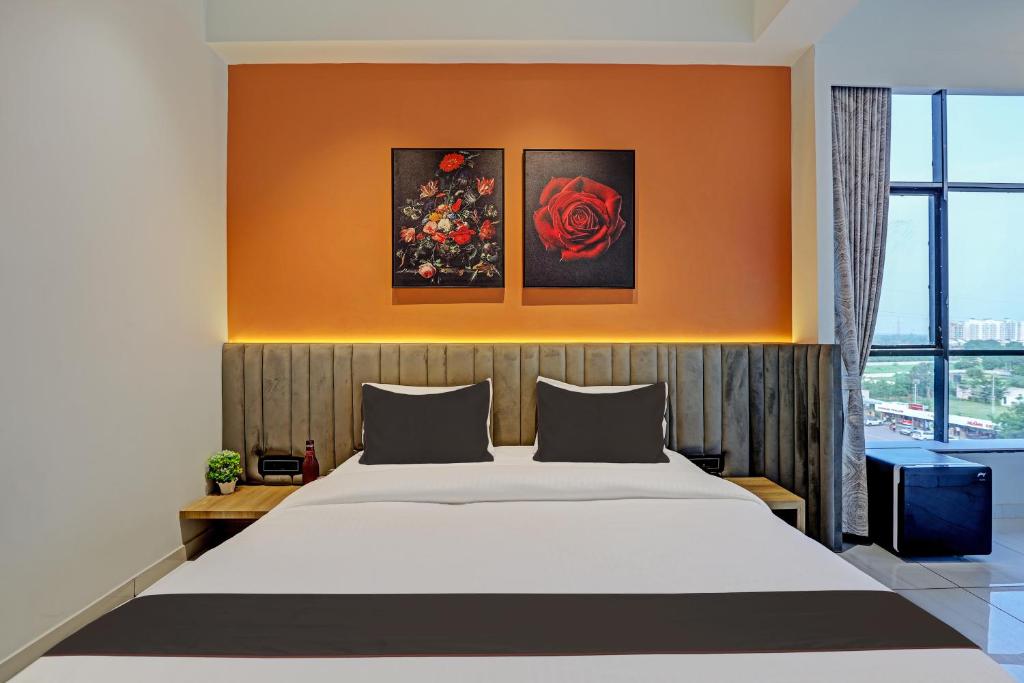 Postel nebo postele na pokoji v ubytování HOTEL LEE PLATINUM