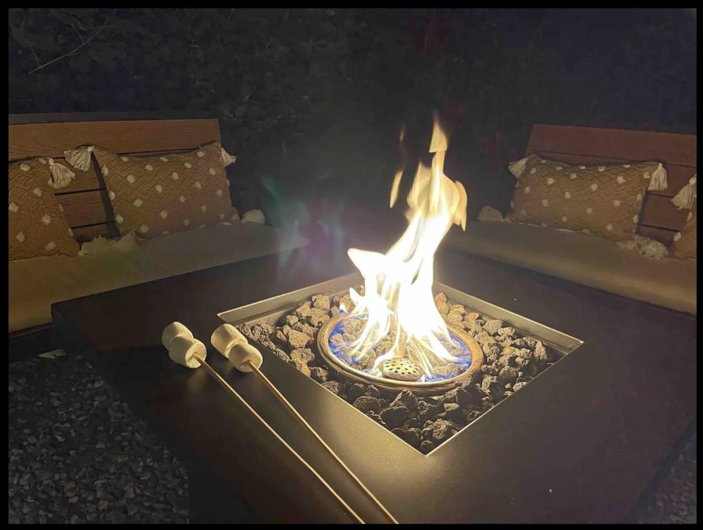 Fotografie z fotogalerie ubytování Firefly Season Glamping v destinaci Sevierville