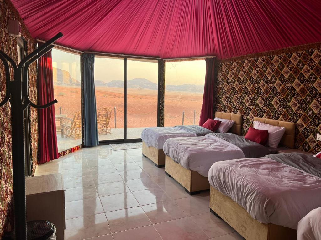 Wadi Rum Desert Adventures - Habitación De Lujo Cuádruple
