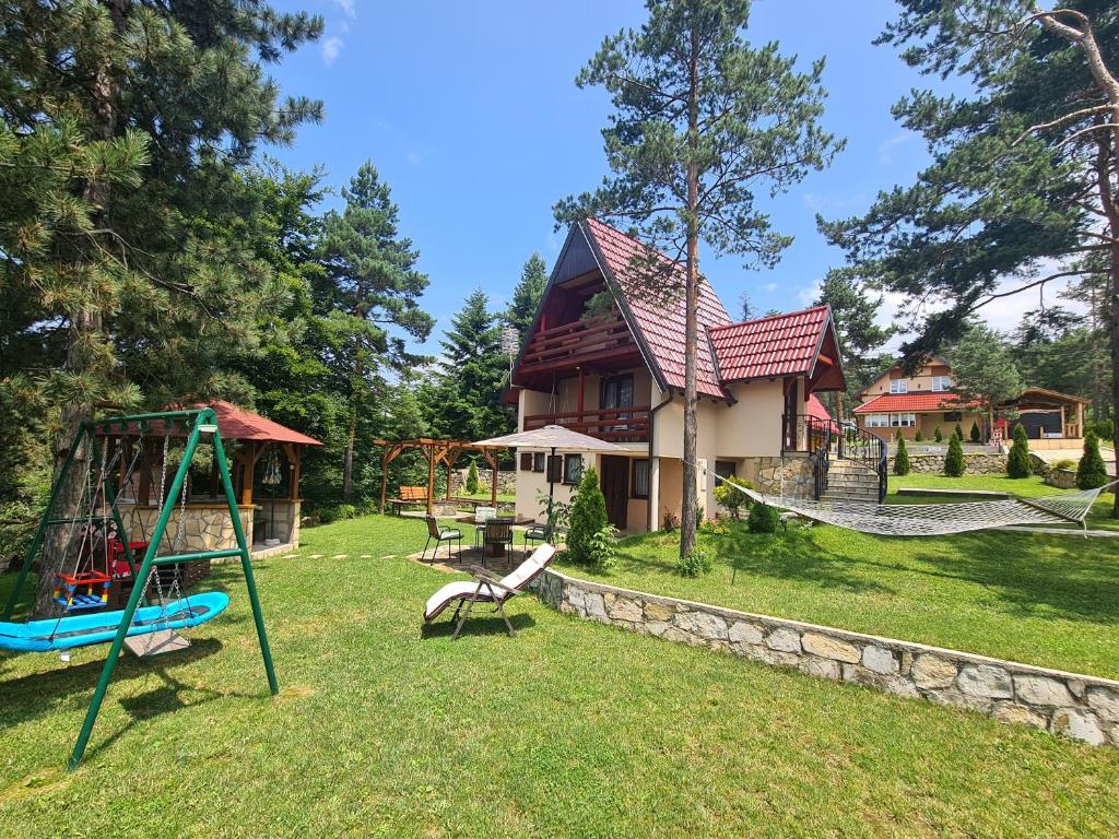 Herní místnost nebo prostor pro děti v ubytování Šumske priče Divčibare