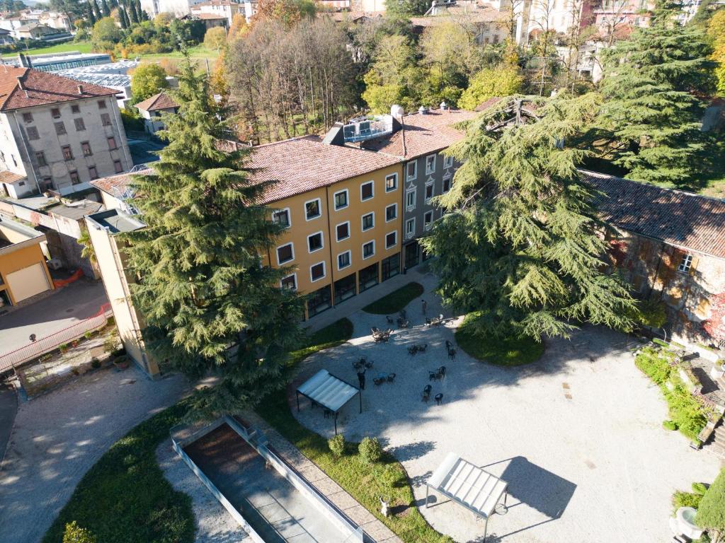 an overhead view of a building with trees at Hotel San Pancrazio in Trescore Balneario