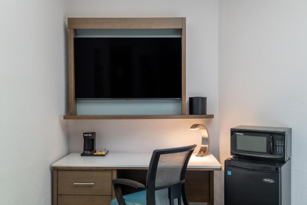TRYP by Wyndham Tallahassee North I-10 Capital Circle photo