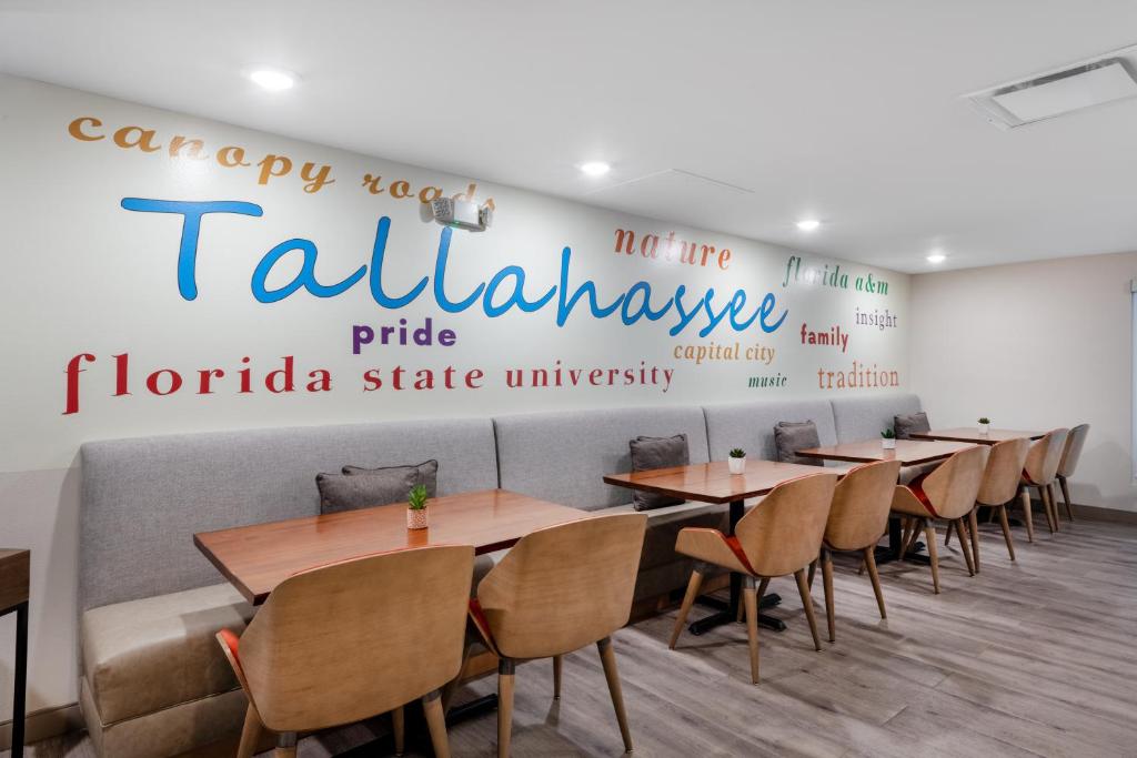 TRYP by Wyndham Tallahassee North I-10 Capital Circle photo