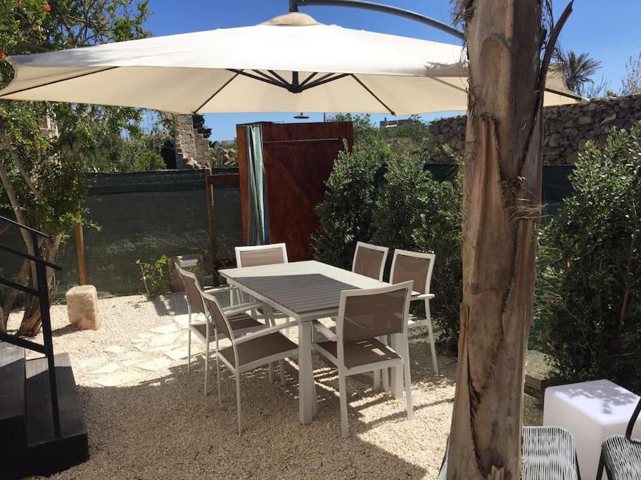 Κήπος έξω από το Casa Milo al Mare