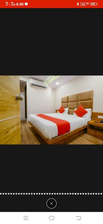 Postel nebo postele na pokoji v ubytování HOTEL SAFARI INN