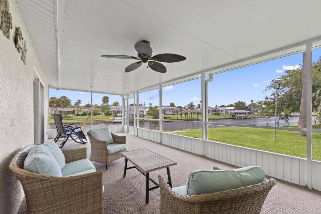 Campbell Ct Anchors Landing Waterfront Home Palm Coast Canal View, Palm