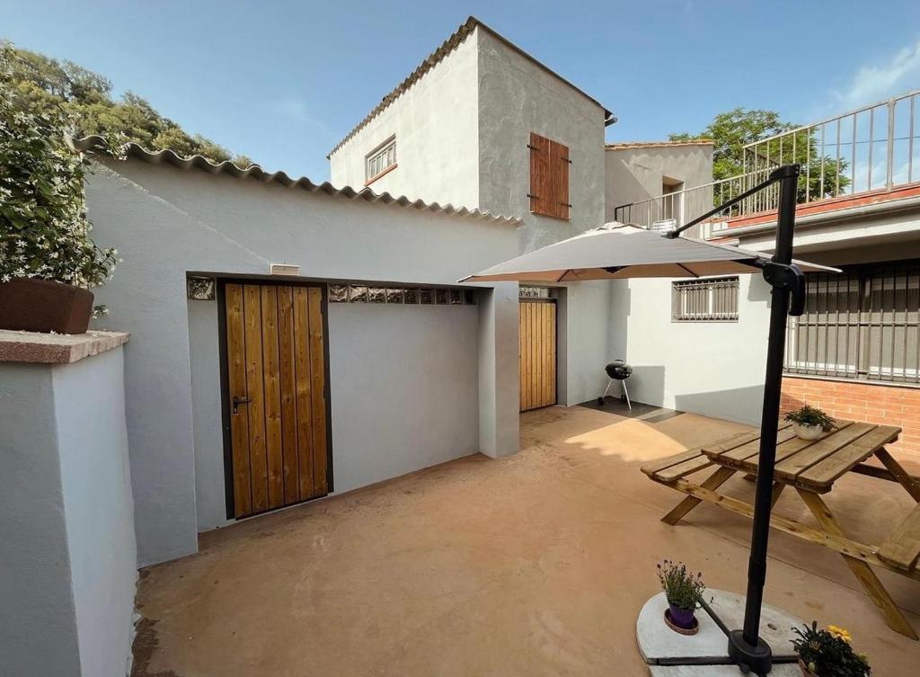 Balkón alebo terasa v ubytovaní Can Mosqueroles casa en Castellfollit de la Roca