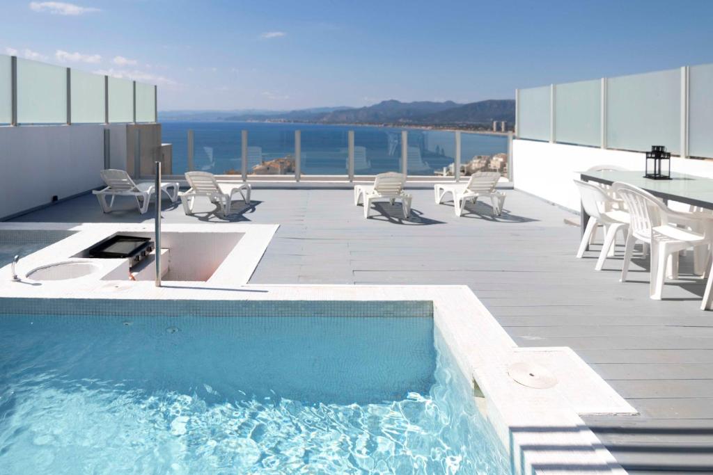 37 SOLES - Tourist Apartments Cullera, Faro de Cullera ...