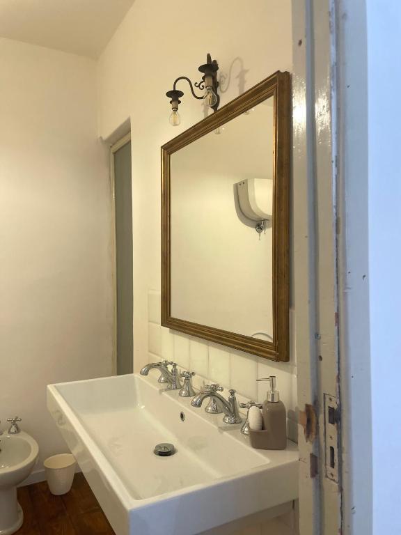 Koupelna v ubytování Appartamento in Piazza Spolethome