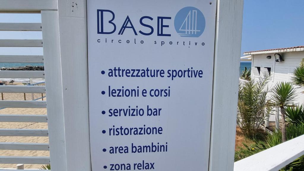 LA VILLA fronte SPIAGGIA BANDIERA BLU tanúsítványa, márkajelzése vagy díja