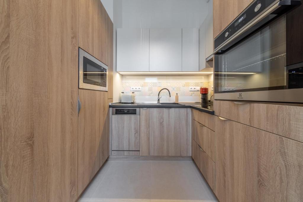 A kitchen or kitchenette at Souper Apartments Downtown-Király Street