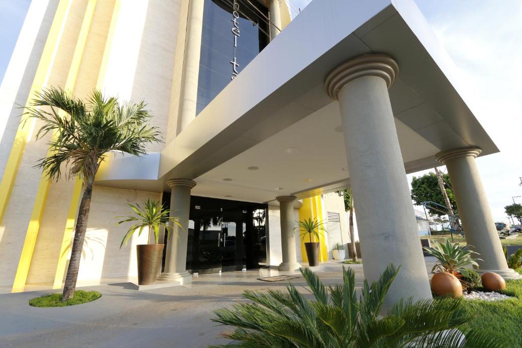  Hotel Tauari