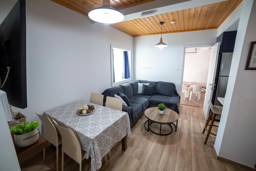 Posezení v ubytování Archontiko Adamou