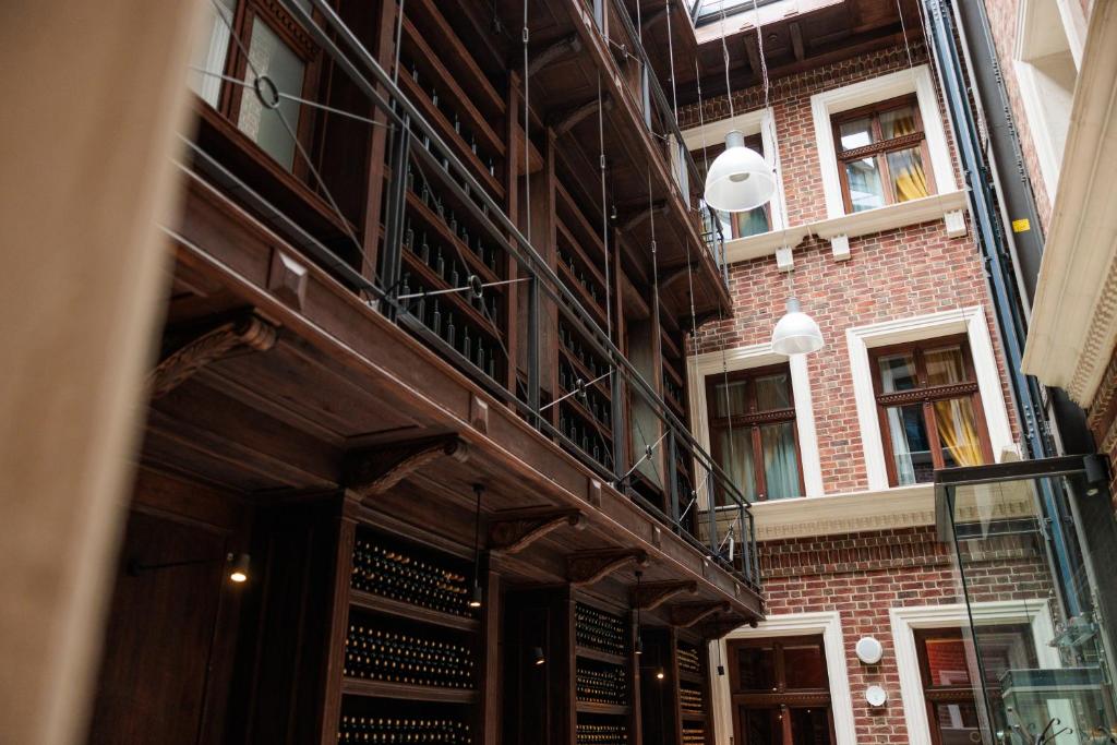 Palazzo Rosso Old Town - Resim 17