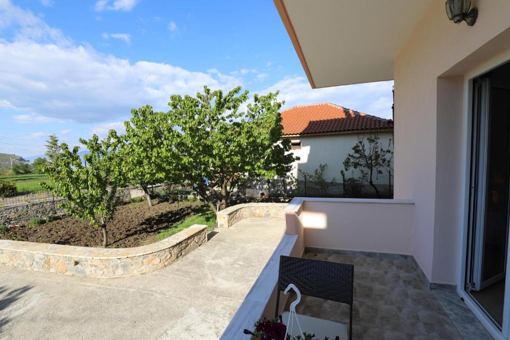 Balkón nebo terasa v ubytování Turka Lake House