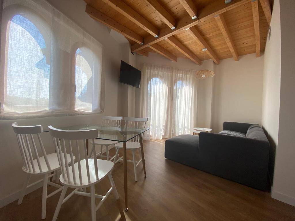 Apartamentos Palacio Alemar en Loredo, Cantabria