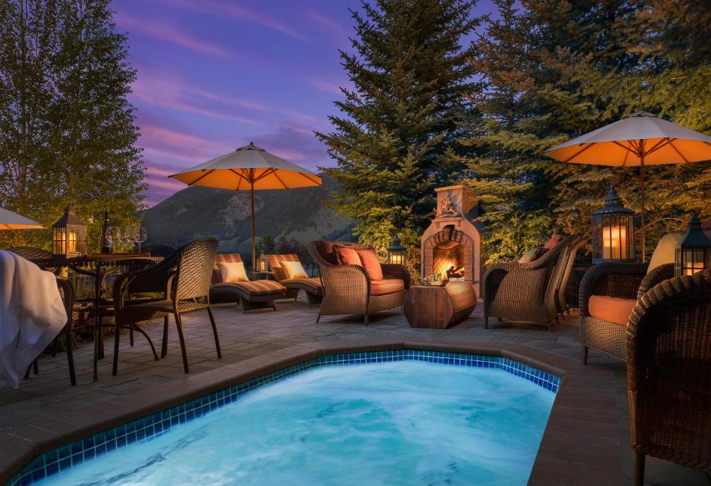 Rustic Inn Creekside photo