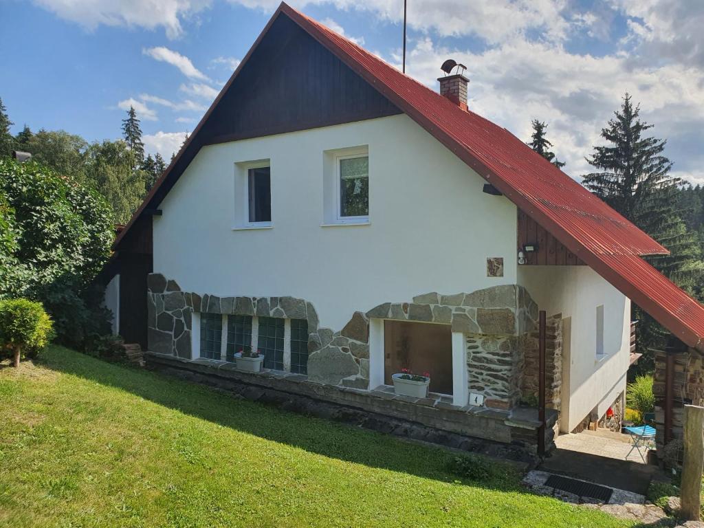 Vrt pred nastanitvijo Penzión Eva
