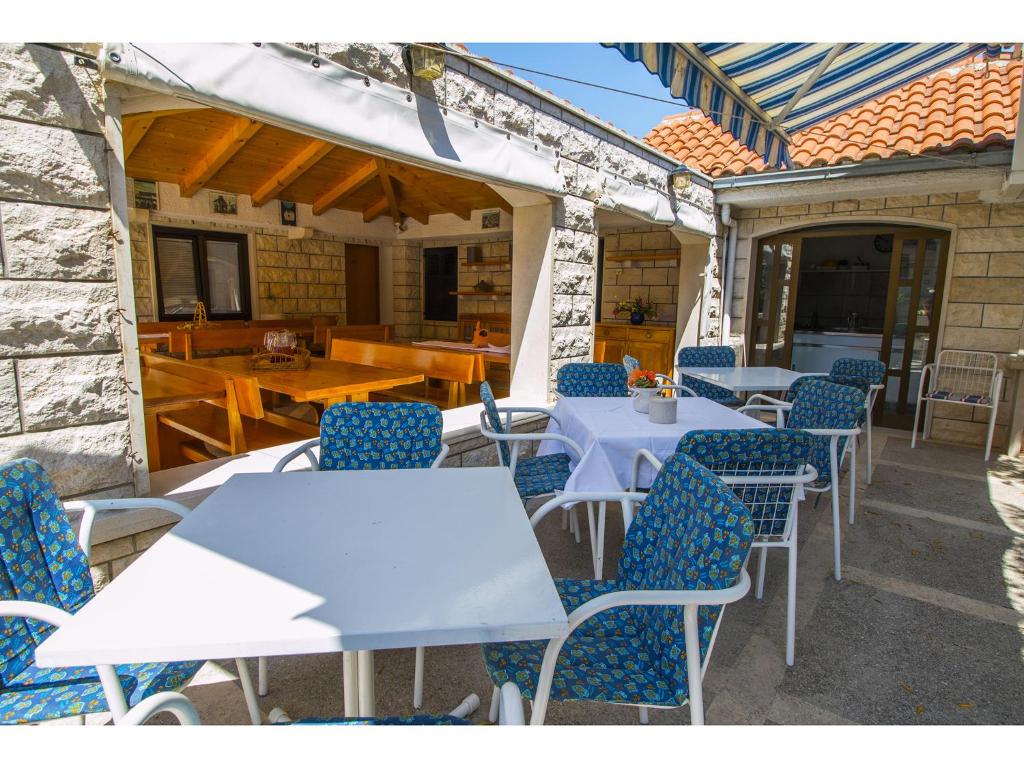 Restaurace v ubytování Bol Residence