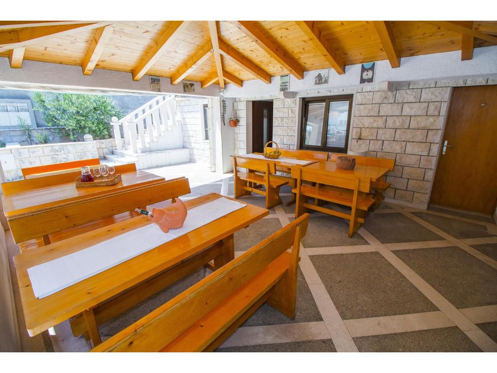 Restaurace v ubytování Bol Residence