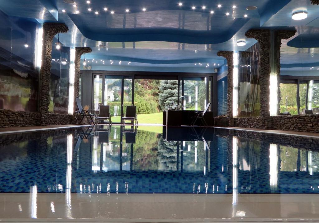 Willa Skalna - rezydencja z krytym basenem na wyłączność 내부 또는 인근 수영장