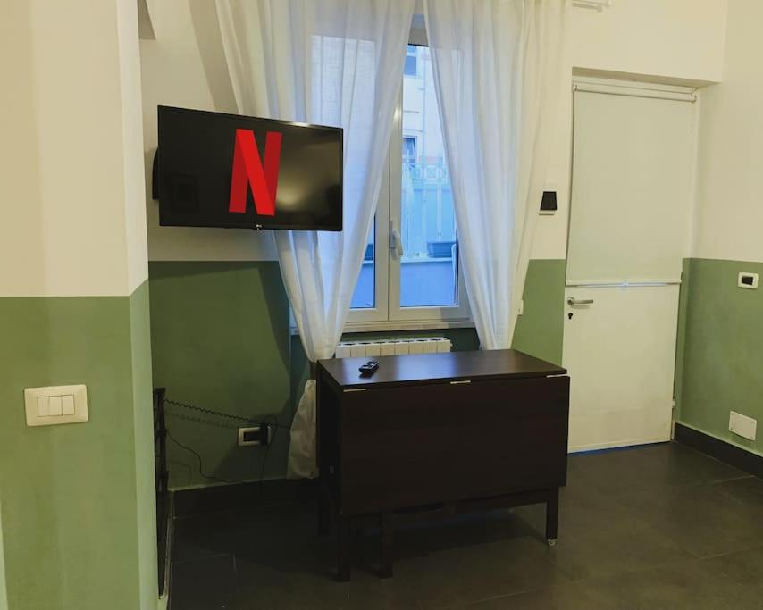 TV a/nebo společenská místnost v ubytování "CITY CENTER 10Stars"- Casetta Matteotti- Feel like HOME