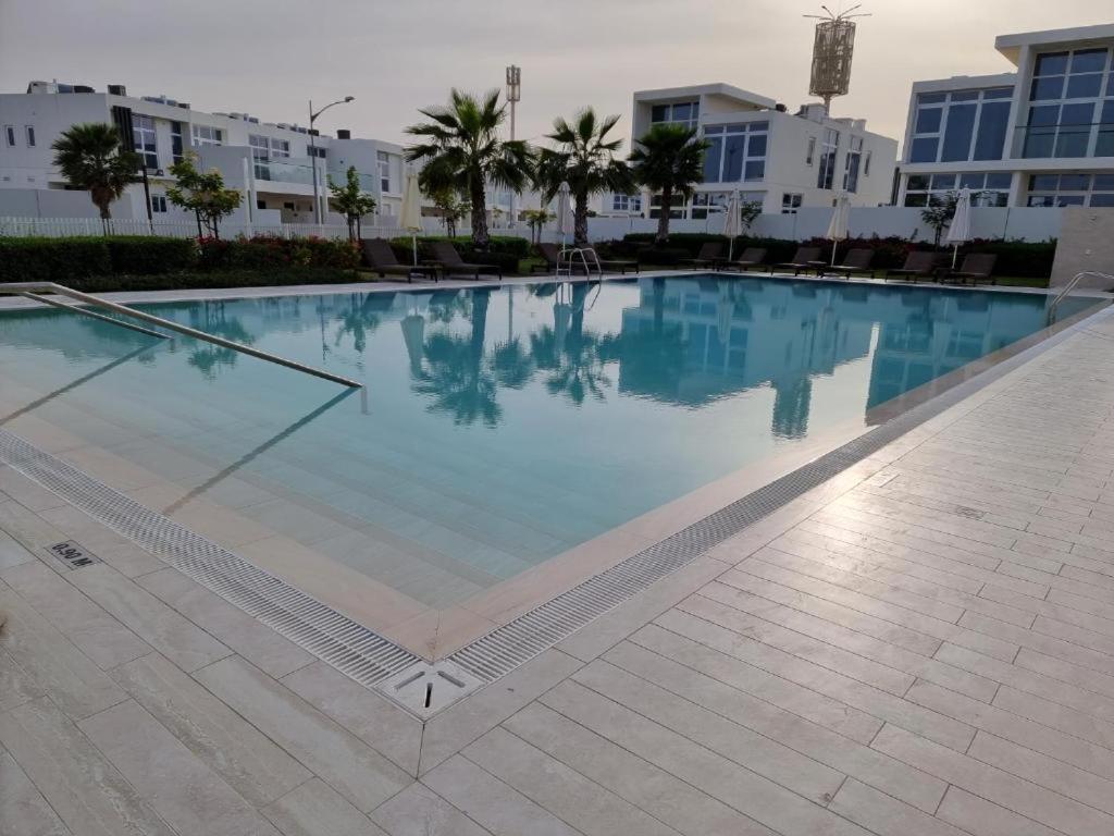 Bazén v ubytování Letstay - Magnificent 3BR Villa with a Huge Garden nebo v jeho okolí