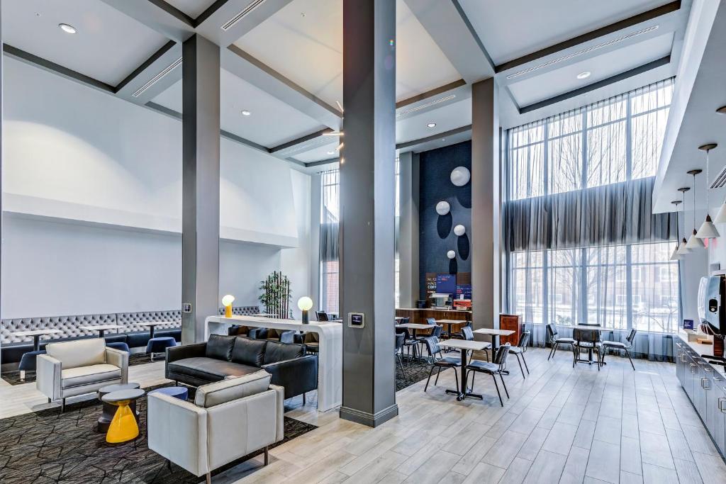 Holiday Inn Express Hotel & Suites Ohio State University- OSU Medical Center by IHG photo