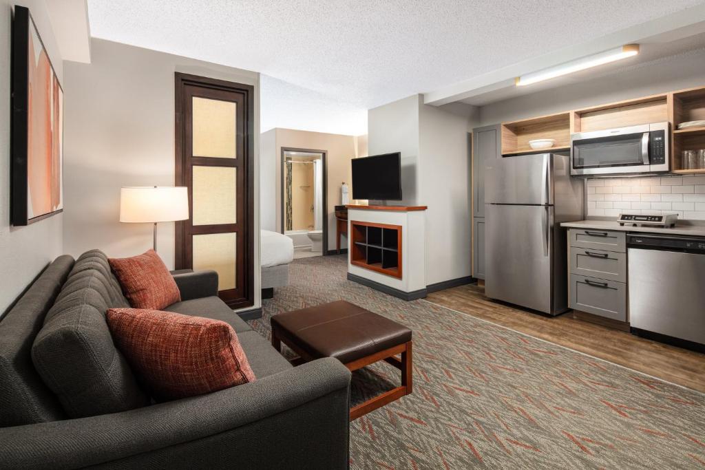 Candlewood Suites - Birmingham - Inverness by IHG photo