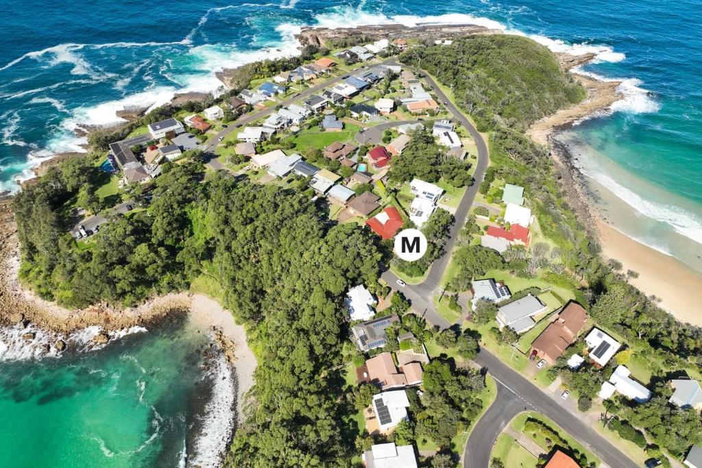 Retro Japanese Masterpiece - Housity