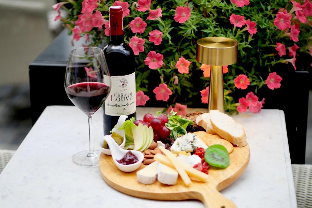 BYD Lofts - Boutique Hotel & Serviced Apartments - Patong Beach, Phuket - Resim 44