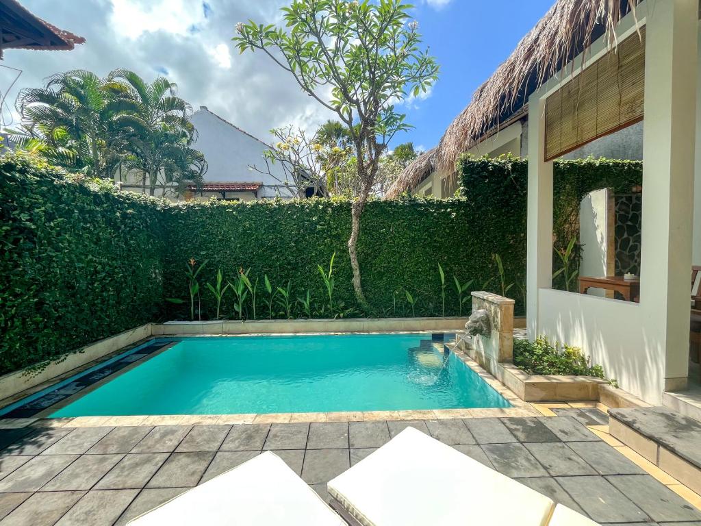 Bazén v ubytování The Lagoon Bali Pool Hotel and Suites nebo v jeho okolí