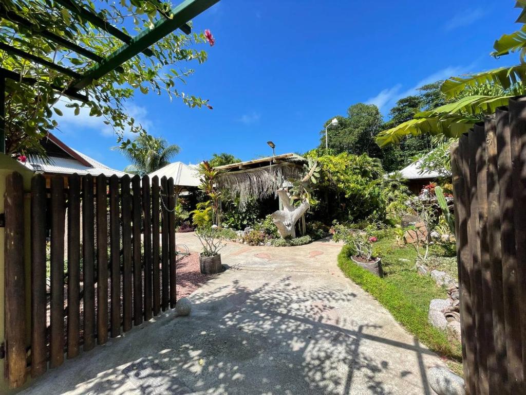 Vườn quanh La Digue Holiday Villa