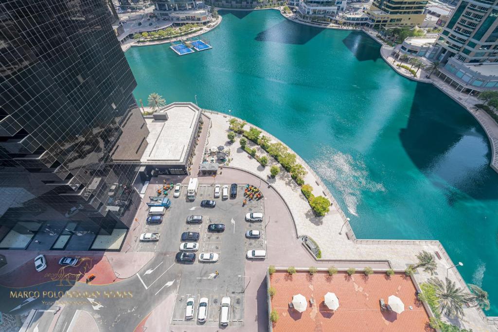 Fotografie z fotogalerie ubytování Marco Polo - Striking Lake Views at JLT ,1 BR, 2 Balconies v Dubaji