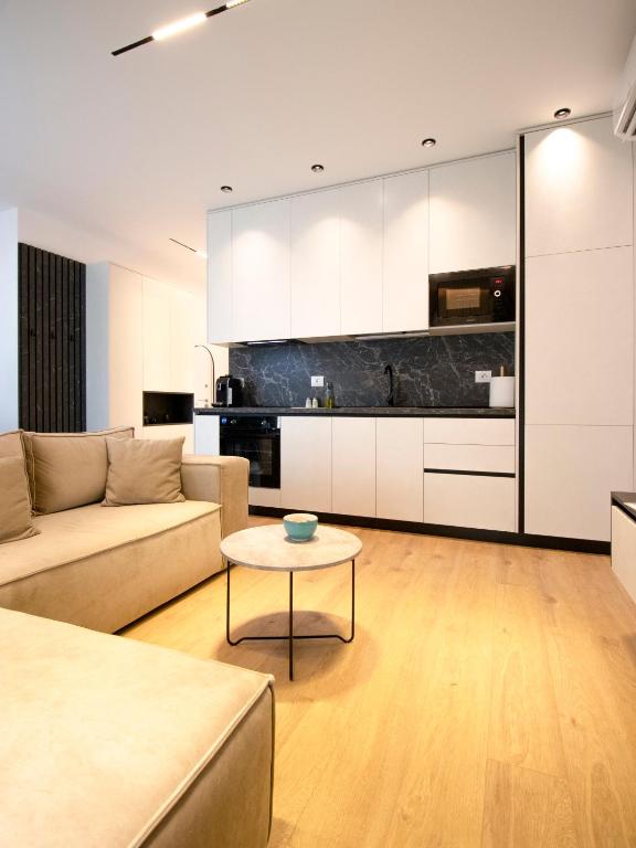 LUXURY Rooftop 23 - Image 9