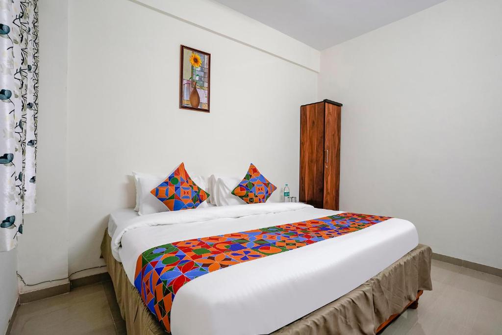 Postel nebo postele na pokoji v ubytování Hotel Comfort Caves
