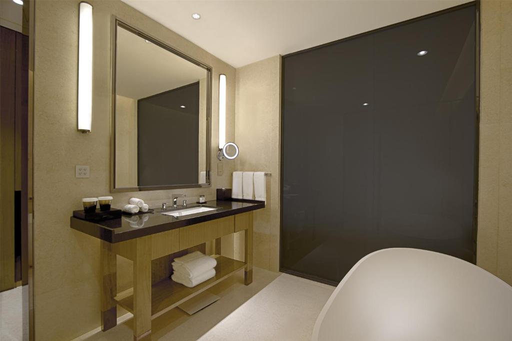 Koupelna v ubytování DoubleTree by Hilton Heyuan