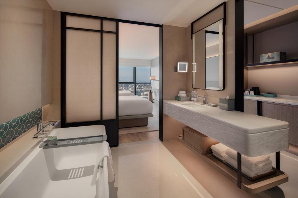 Koupelna v ubytování Shantou Marriott Hotel